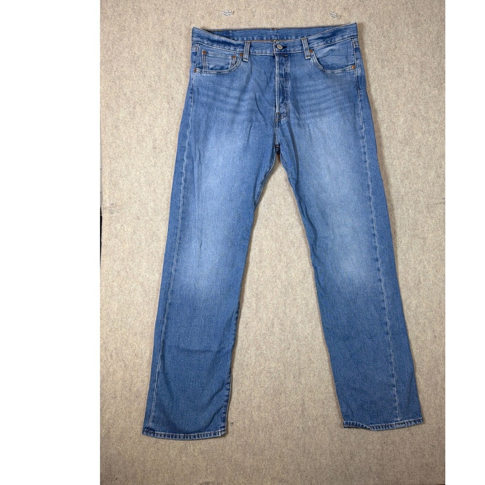 K315. Levis 501 Original Fit Mens Straight Leg Button Fly Blue Denim Jeans 35x32